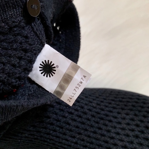 UGG Floral Crochet Pom Pom Knit Boot - Picture 7 of 8